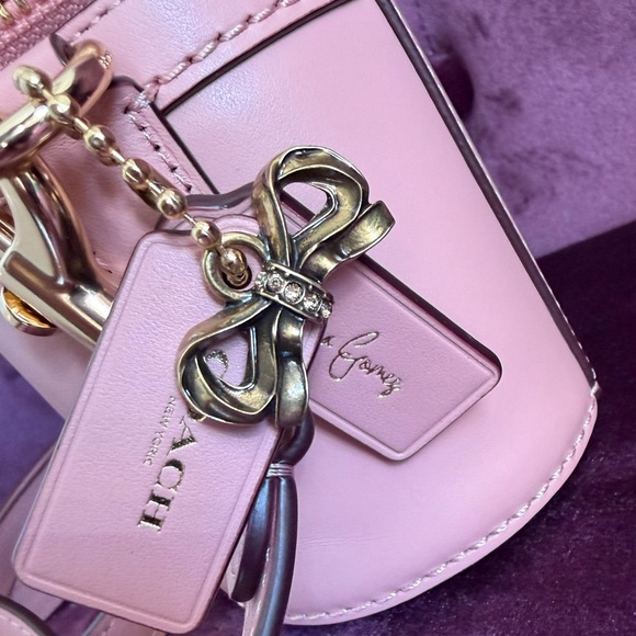 Limited Edition NWT Coach x Selena Gomez Trail Bag - Picture 9 of 16